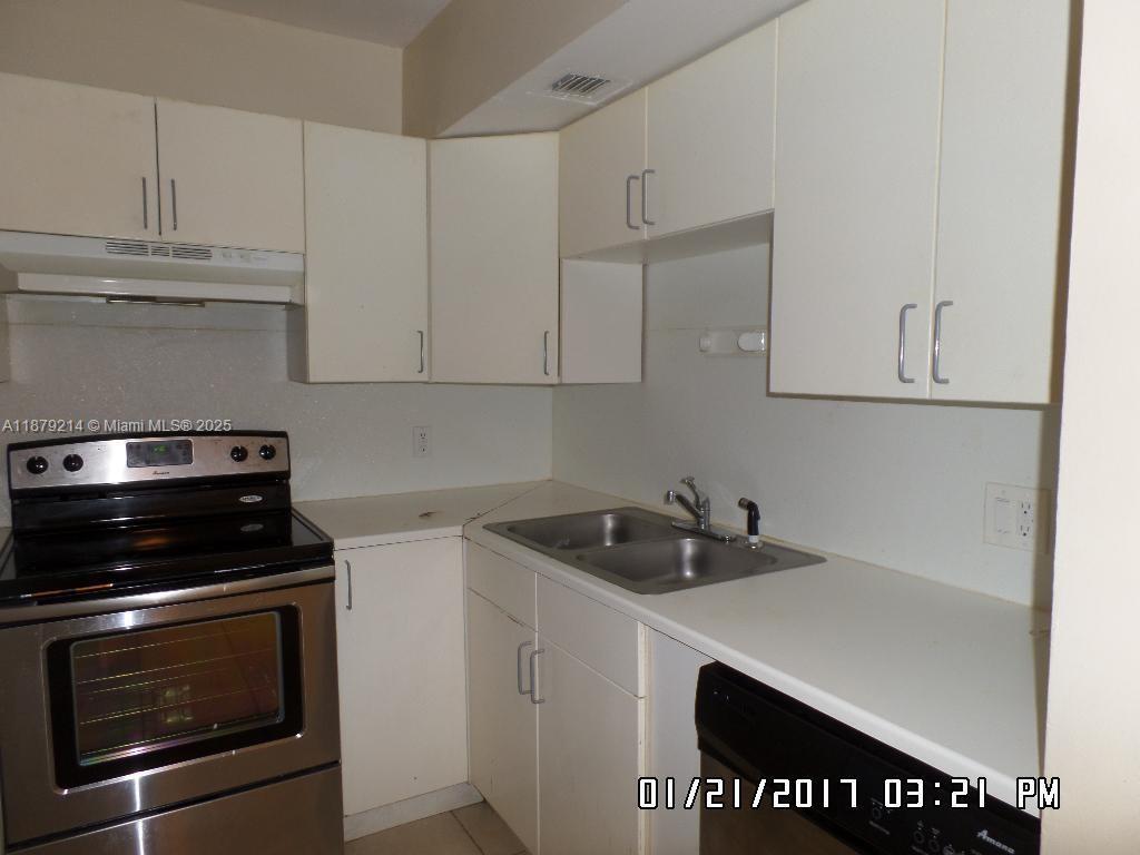 Primary Photo - 3610 NW 21st St