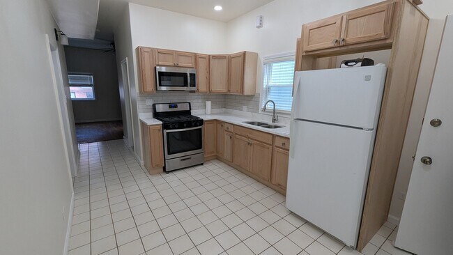 Foto del edificio - 2834 W Fletcher St