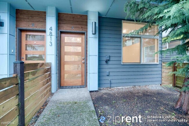 Building Photo - 3 br, 2.5 bath Townhome - 4813 Delridge Wa...
