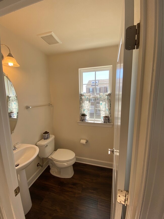 Building Photo - 6002 Camerons Ferry Dr