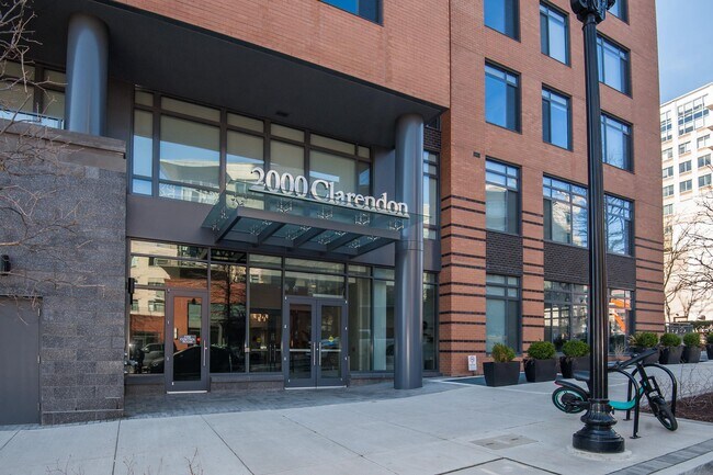 Building Photo - 2000 Clarendon Blvd