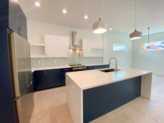 Foto del edificio - New Construction Government Hill 3/3.5 with a garage