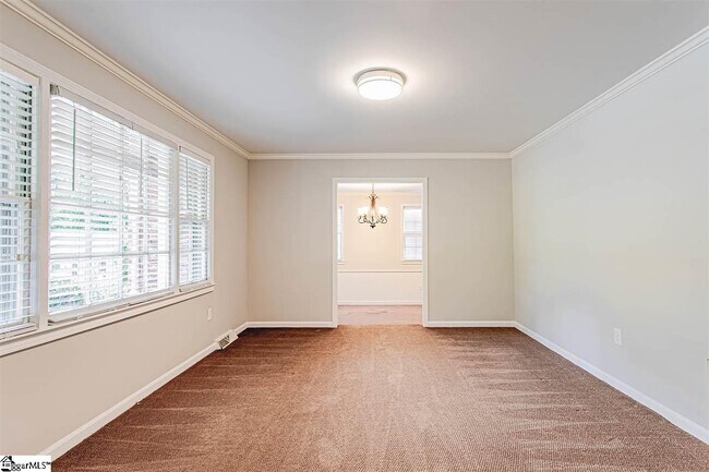 Foto del edificio - 14 Dickens Ln