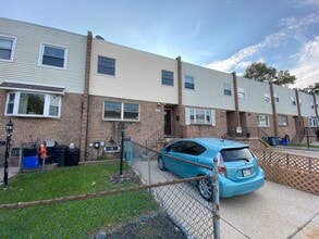 Building Photo - 1240 S Melville St