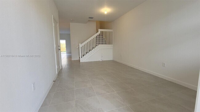 Foto del edificio - 2611 SE 11th St