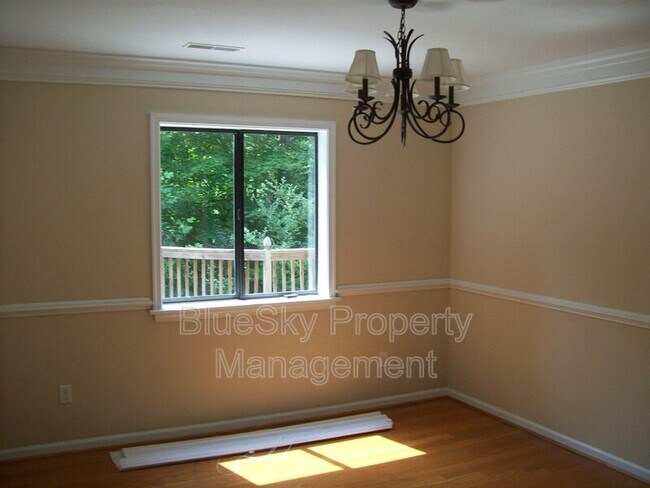 Foto del edificio - 1617 Sagewood Dr