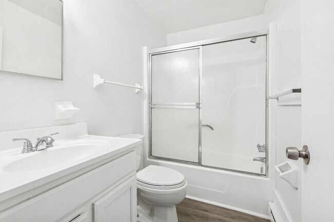 Foto del edificio - 1315 Little Bay Ave