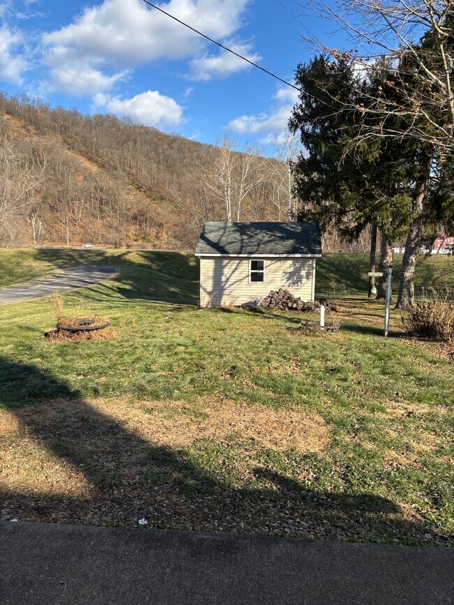 Foto del edificio - 579 W Mahoning St