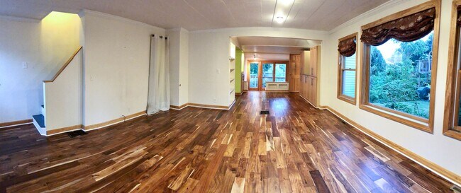 Foto del edificio - Adorable Private Lakefront 1 bed, 1 bath C...