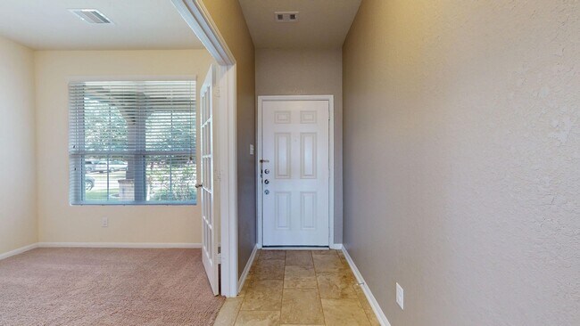 Foto del edificio - 15103 Signal Ridge Way