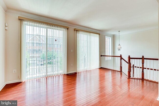 Foto del edificio - 23243 Hanworth St