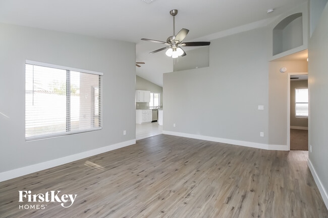 Foto del edificio - 812 E Morelos St