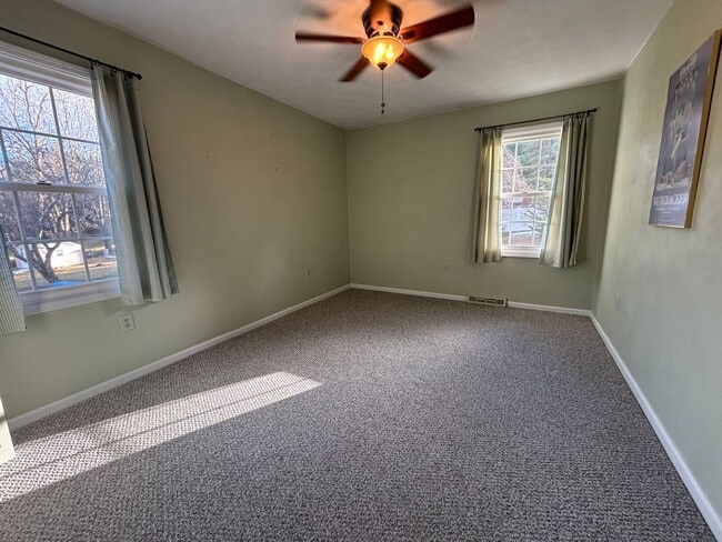 Building Photo - 136 Grimes St