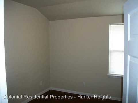 Building Photo - 1301 Cavalry Ln
