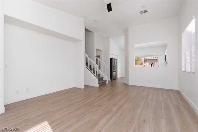 Foto del edificio - 886 Park Walk Ave