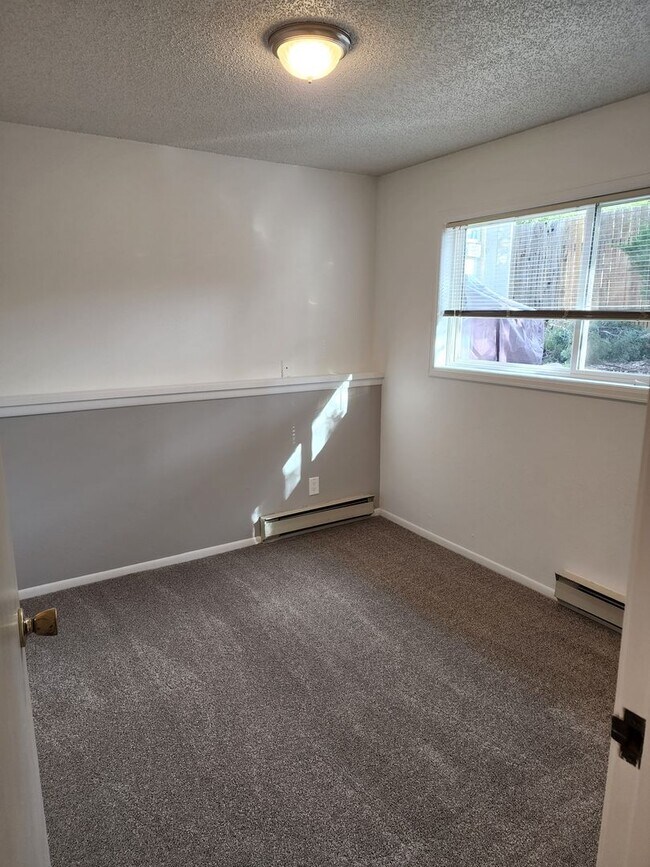 Building Photo - Somerville2912 (KP-JF-NB)