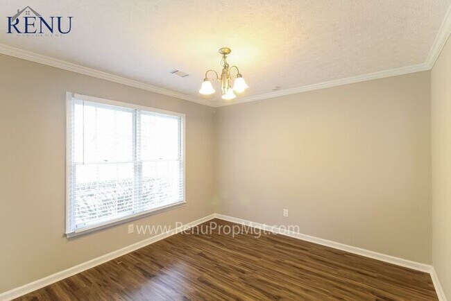 Foto del edificio - Now available 3 bedrooms 2 baths