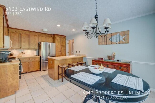 Foto del edificio - 5403 Eastwind Rd