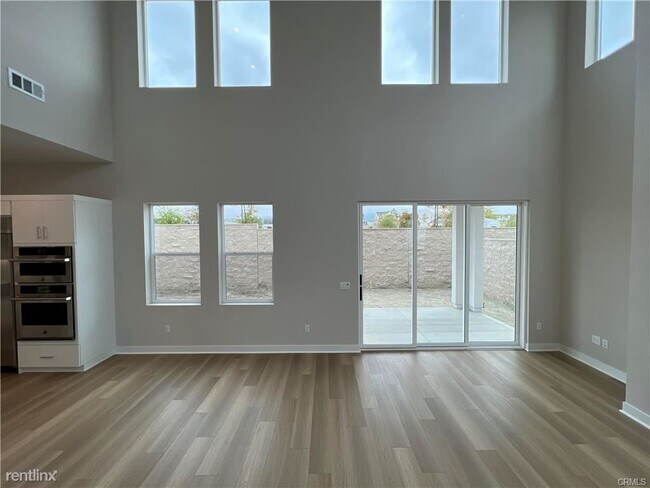 Building Photo - 4 br, 3 bath House - 150 Amber Oak