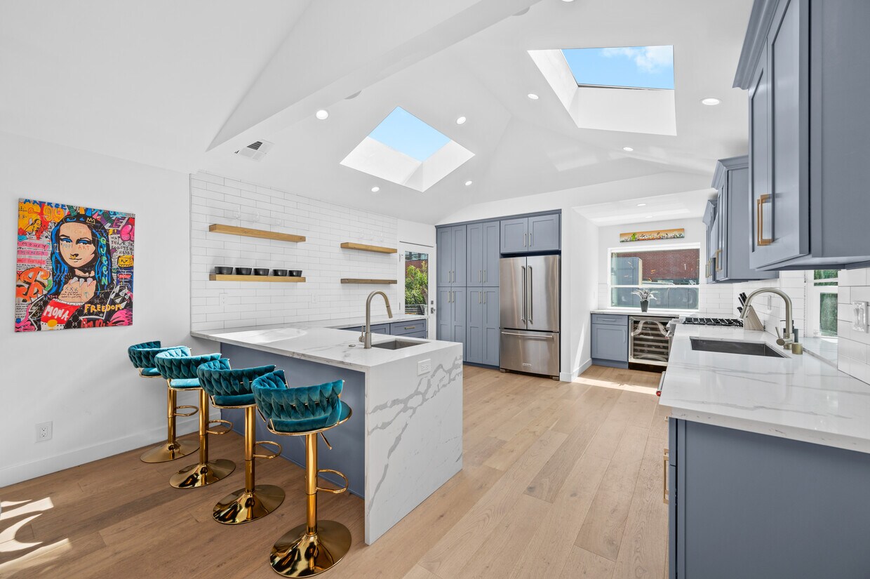 Foto principal - 10364 Eastborne Ave