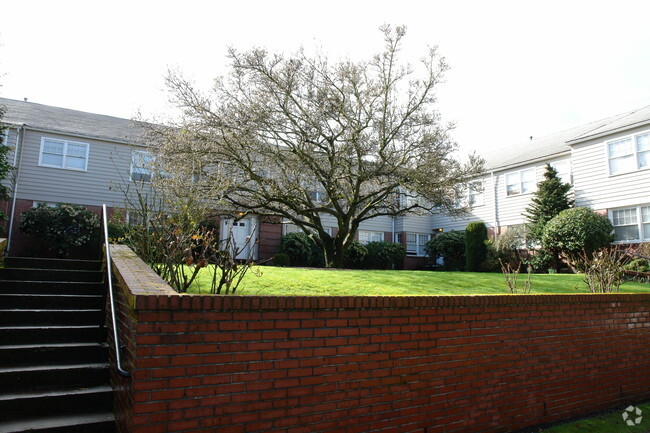 Building Photo - 2480 NW Quimby St