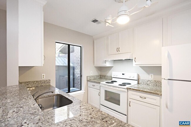 Foto del edificio - 964 Sutton Ct