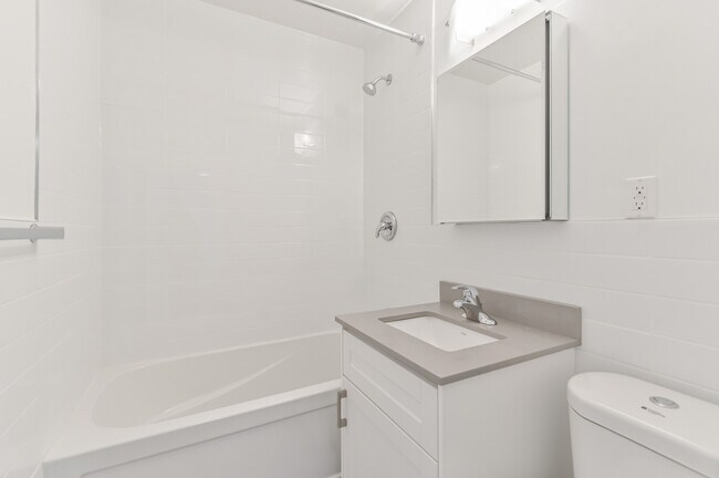 Photo du bâtiment - Avenue Park Apartments