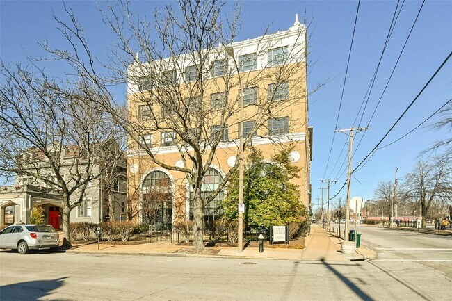 Foto del edificio - 4901 Washington Ave