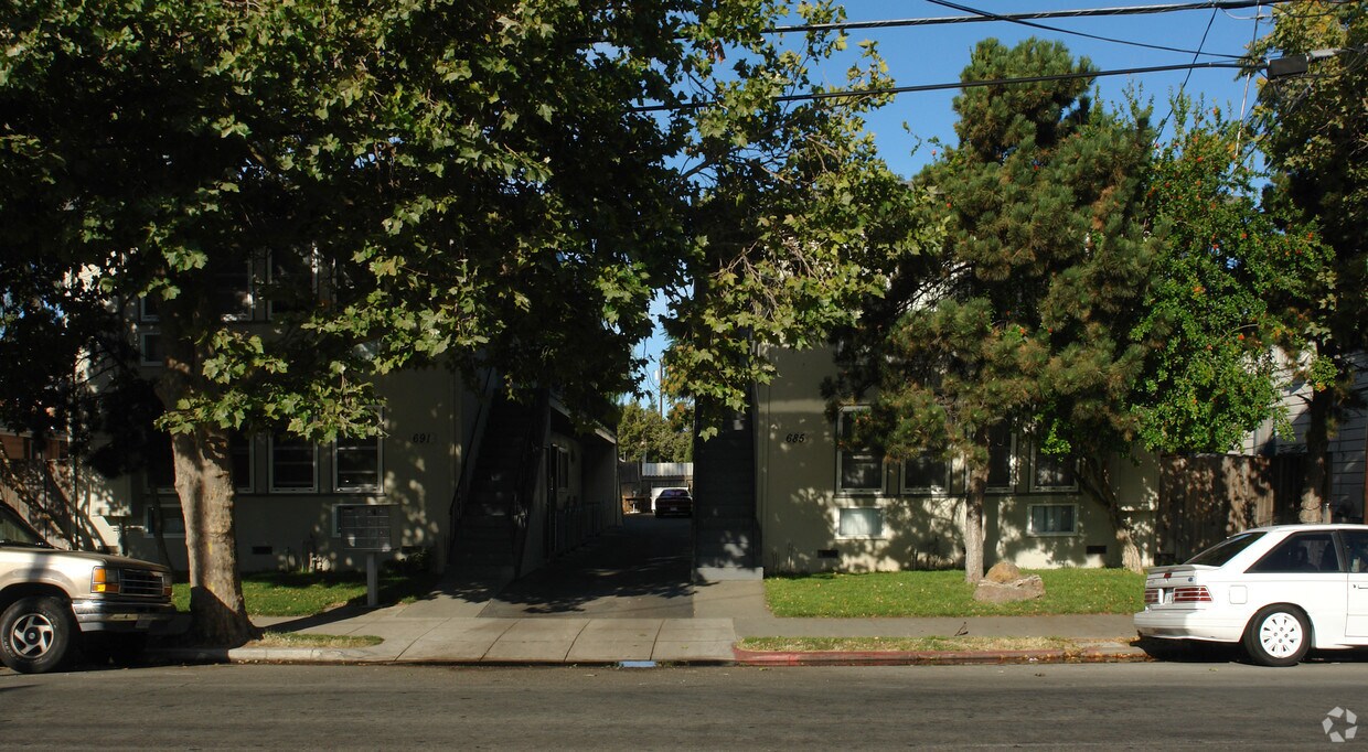 Primary Photo - 685 S Almaden Ave