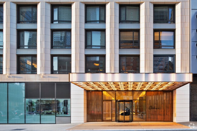 Building Photo - Oskar Luxury Apartments