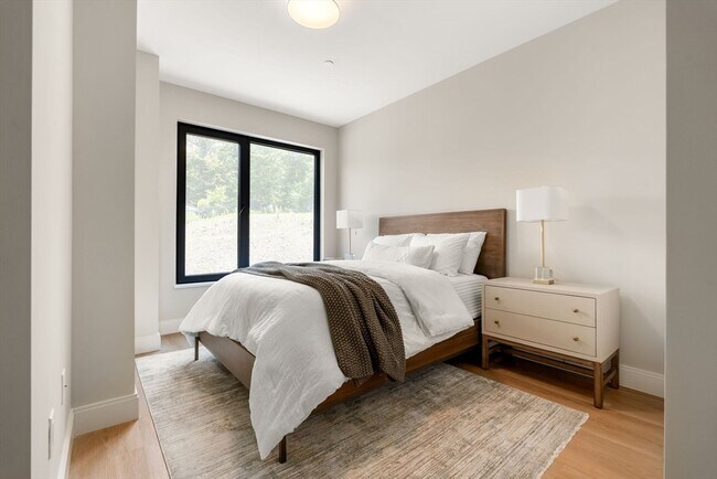 Foto del edificio - 249 Corey Rd