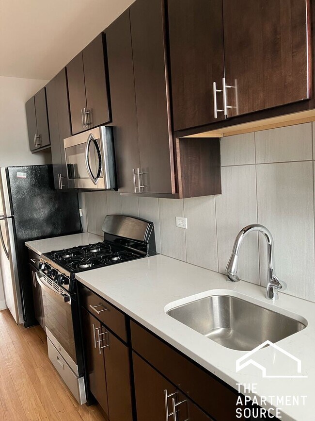 Foto del edificio - 4405 N Kimball Ave