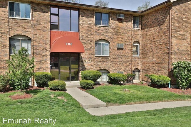 Foto del edificio - 5453 Camelot Dr