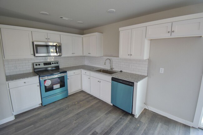 Foto del edificio - Beautiful 3 Bedroom 2 Bath Home in Farmington!