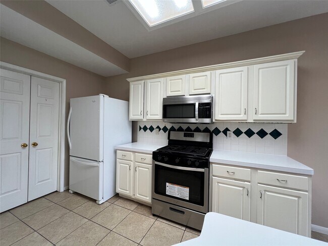Building Photo - 4903 Lochman Ln