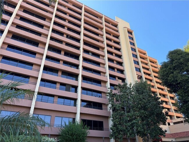 Foto del edificio - 24055 Paseo Del Lago W