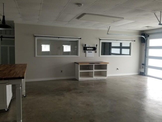 Building Photo - 6047-D Wayne Memorial Drive