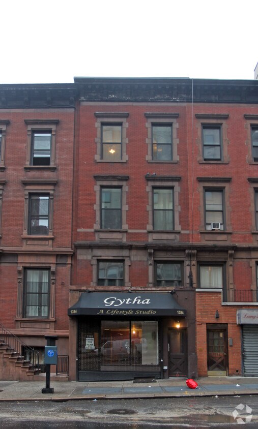 Primary Photo - 1384 Lexington Ave