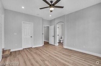 Building Photo - 254 Little Minah Ct
