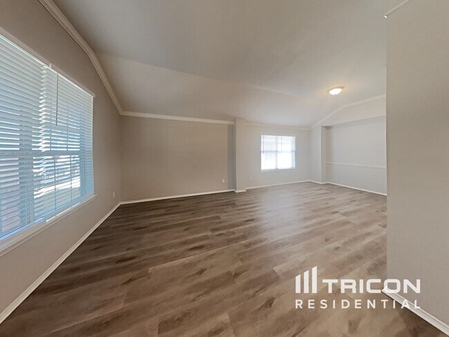 Building Photo - 637 Chalk Knoll Rd