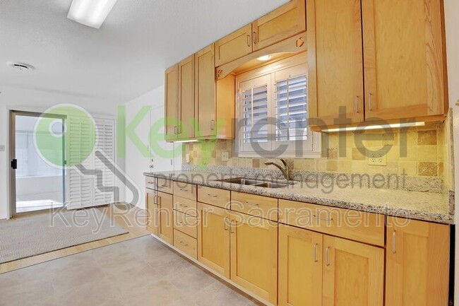 Building Photo - 6510 Barkley Way