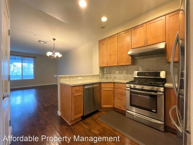 Foto del edificio - 3 br, 3 bath House - 674 Kingsford Way