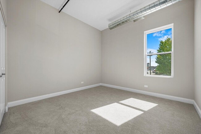 Building Photo - 3135 W 95th St