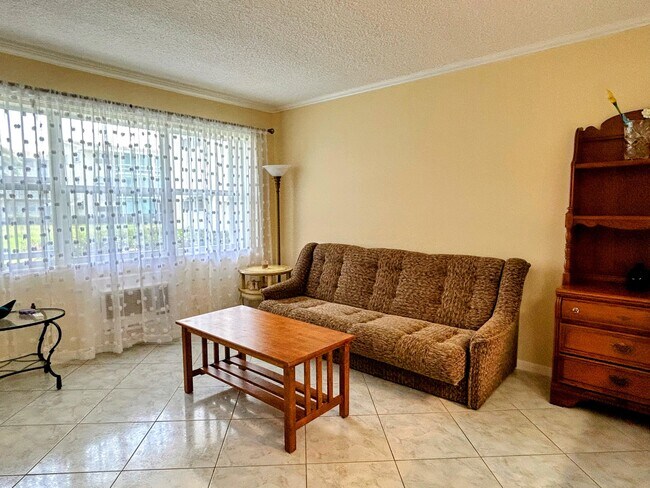 Foto del edificio - 350 Horizon St E