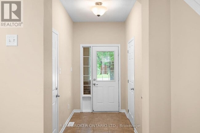 Building Photo - 306 Aldworth Private