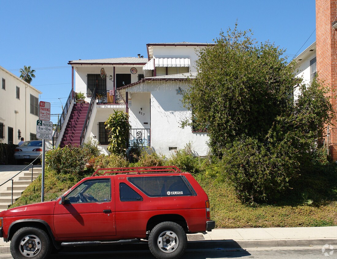 Building Photo - 827 N Alexandria Ave
