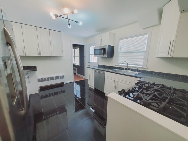 Building Photo - 663 High Ridge Rd