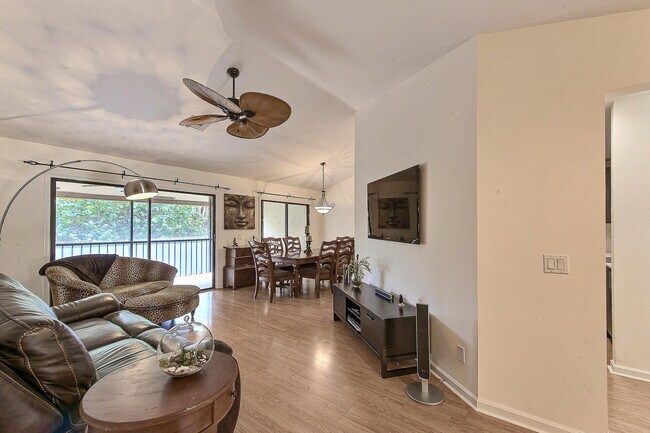 Foto del edificio - 5740 Coach House Cir