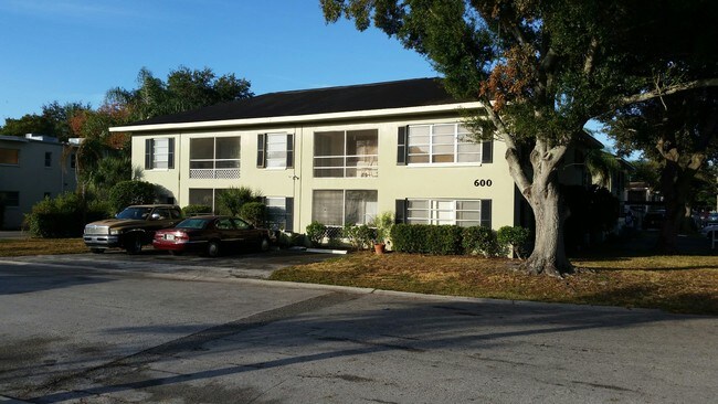 Park Place Apartments Clearwater Fl Apartments Com