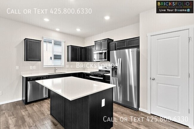 Photo - 1265 SW Pendleton Way House